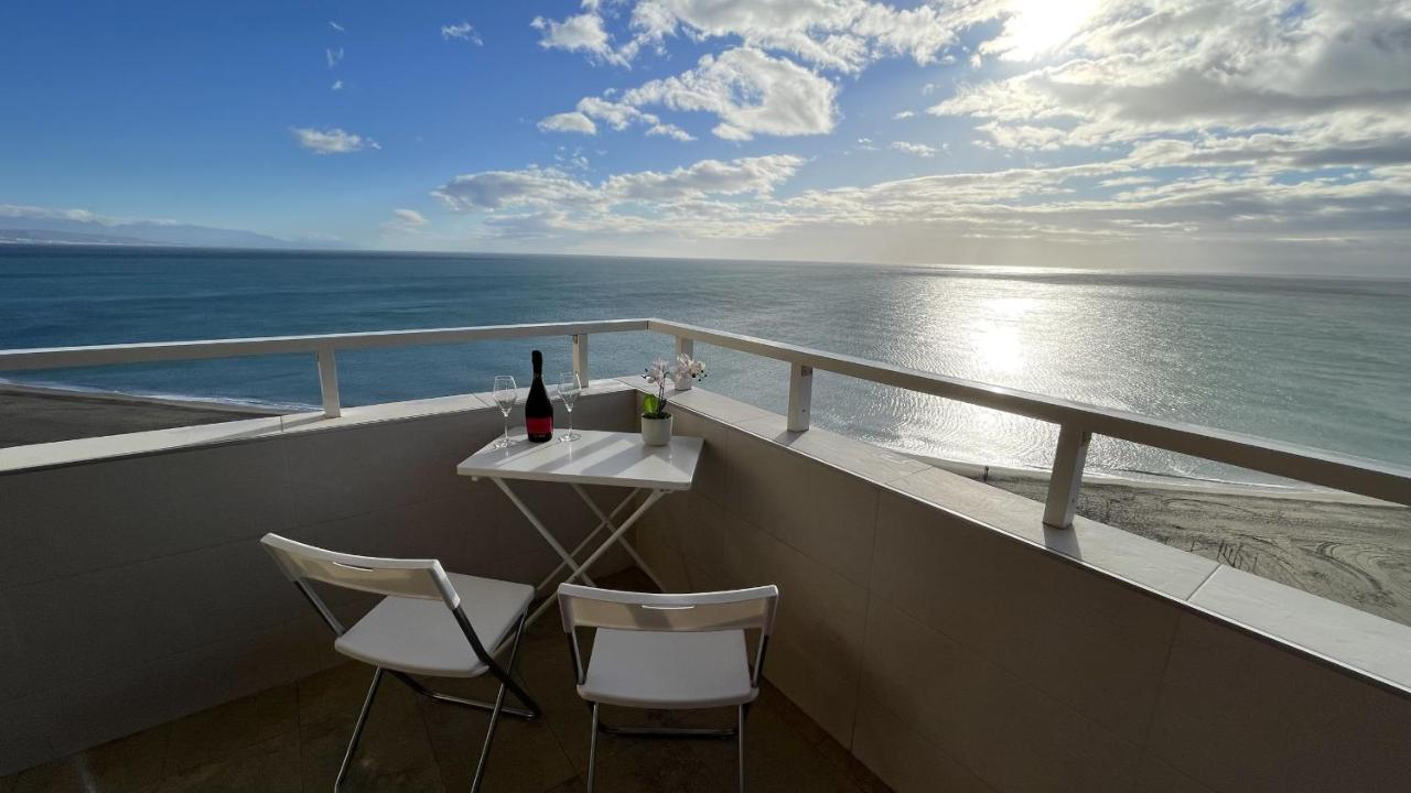 Exclusive Beachfront Apartment Torremolinos - Pool - Paddle - Tenis - Wifi - Central Aircon Экстерьер фото