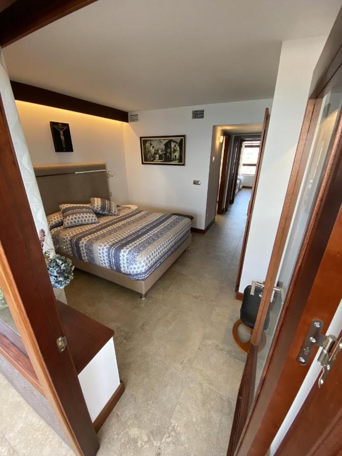 Exclusive Beachfront Apartment Torremolinos - Pool - Paddle - Tenis - Wifi - Central Aircon Экстерьер фото