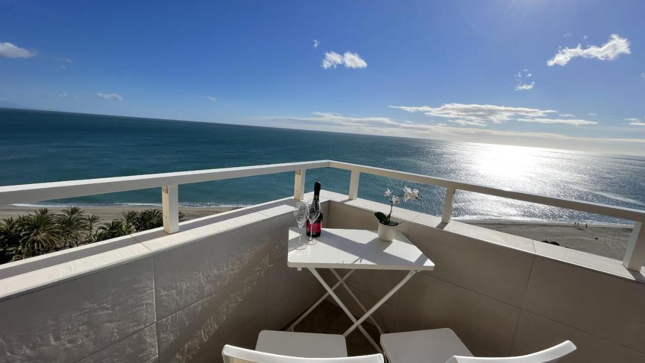Exclusive Beachfront Apartment Torremolinos - Pool - Paddle - Tenis - Wifi - Central Aircon Экстерьер фото